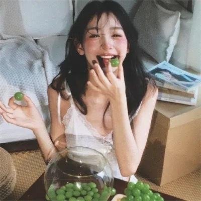 轻蔑海报